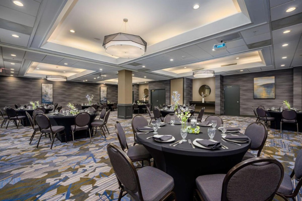 DoubleTree by Hilton Raleigh Midtown Image 6
